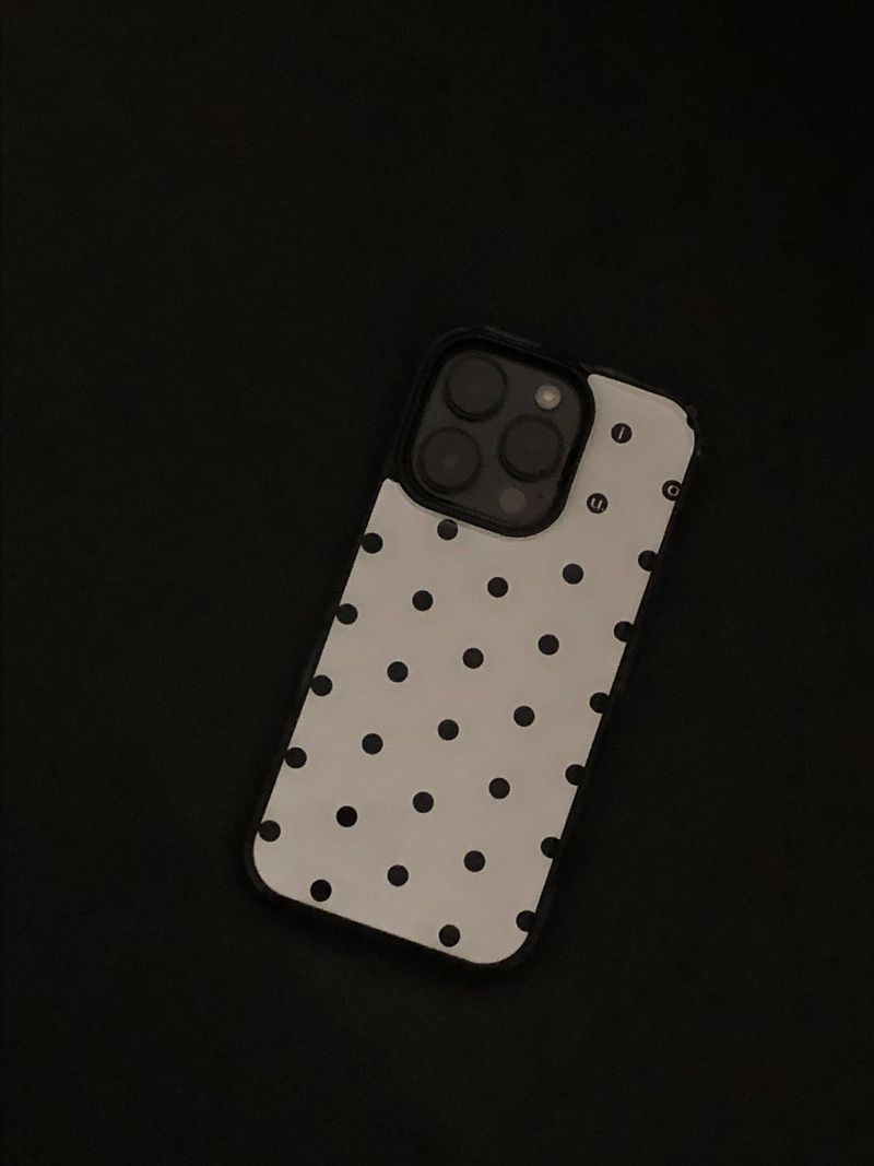 black dot epoxy case