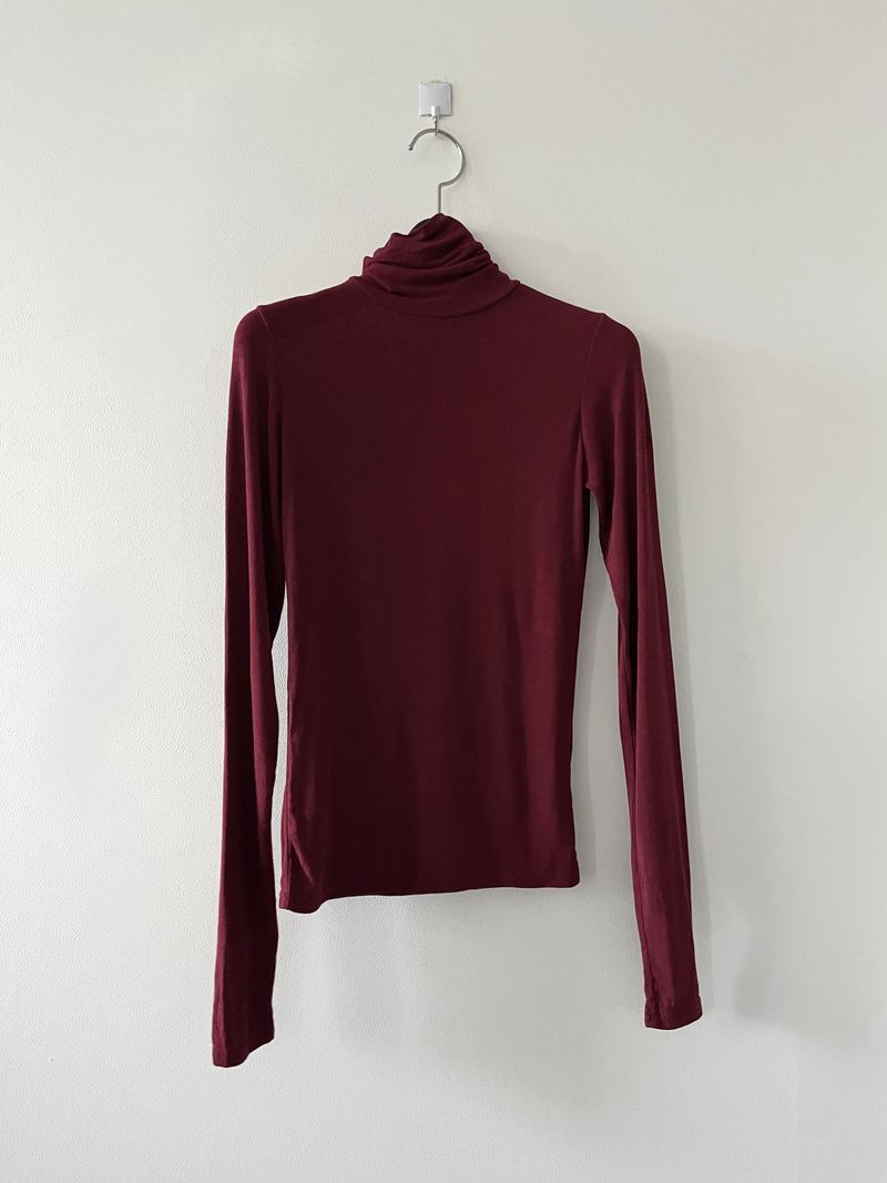 Earth half turtleneck T-shirts