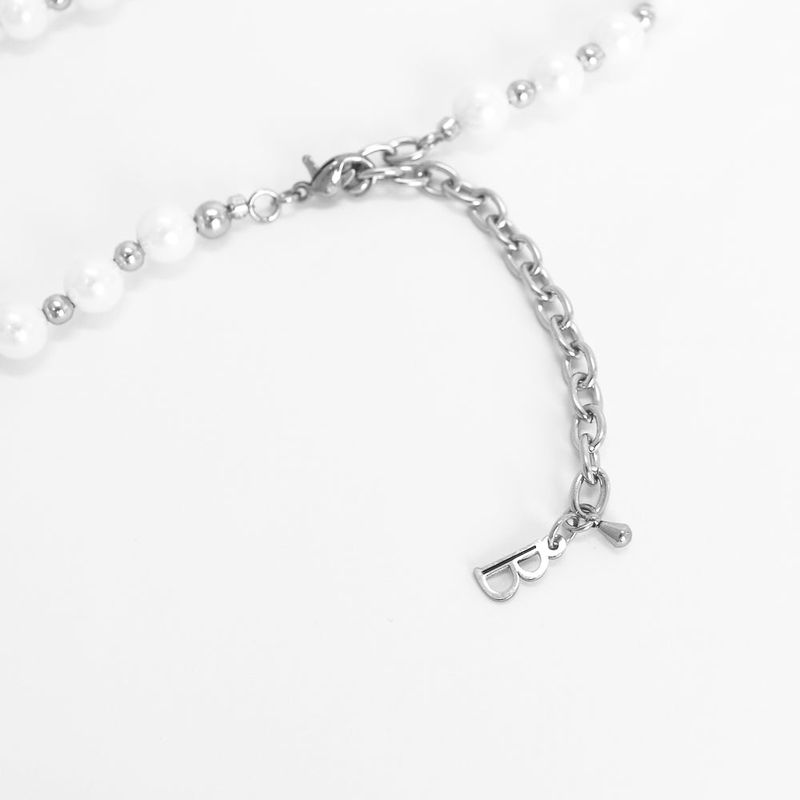 a pearl necklace_CLEF TOM BEAT NEC
