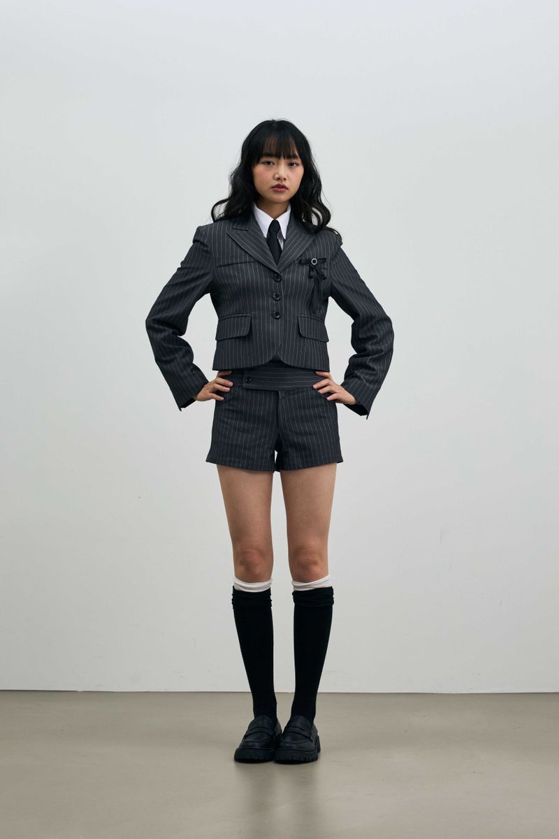 AVEL PINSTRIPE CROP JACKET / CHARCOAL