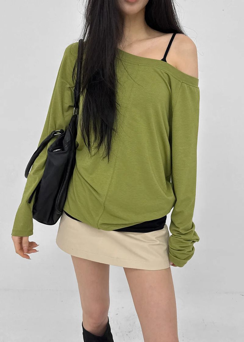 [MADE] HUR Off-shoulder Raglan Long Sleeve Tee