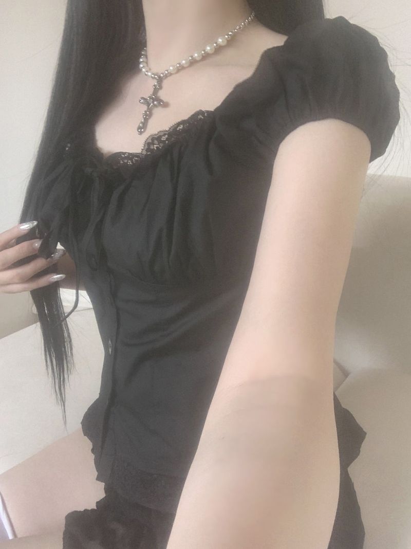 suzen（スゼン）の「Yuka lace flare black blouse（Tops）」