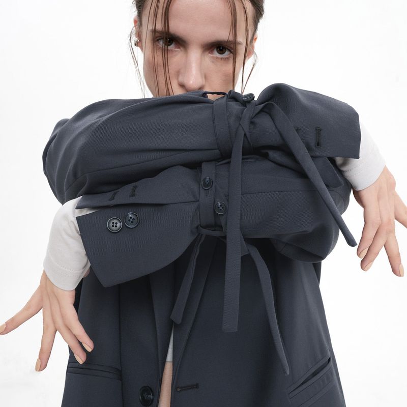 JINJUSE（ジンジュユーズ）の「SLEEVE STRAP OVER FIT JACKET(BLUE GRAY)（Jackets/Outerwear）」