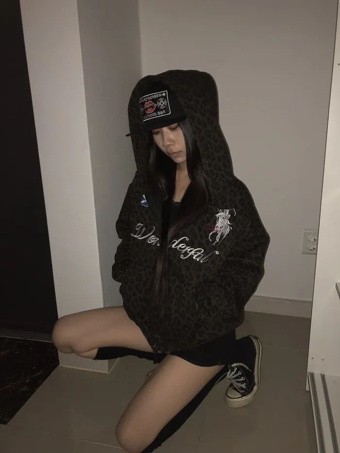 バッドカットレオパードフーディー