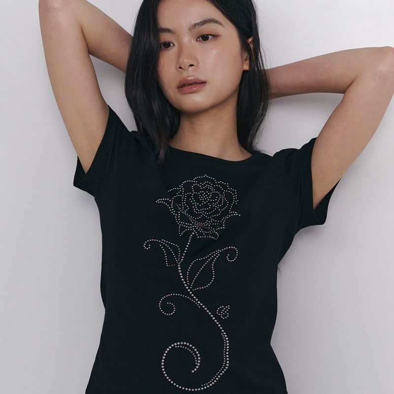 Curetty（キュリティ）の「CローズホットフィックススリムTシャツ -ブラック（トップス）」