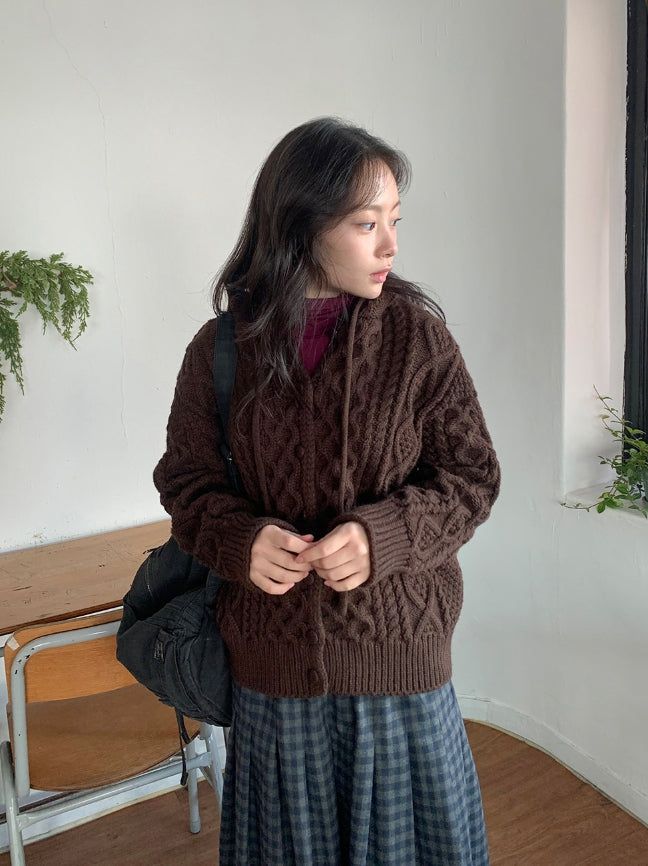 Dimtro Cable Hood Knit Cardigan