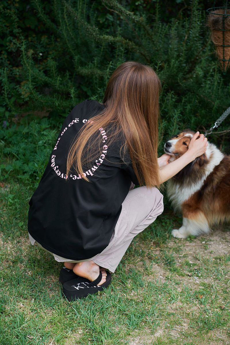 ROUND LOGO OVERSIZED T-SHIRTS_2COLORS