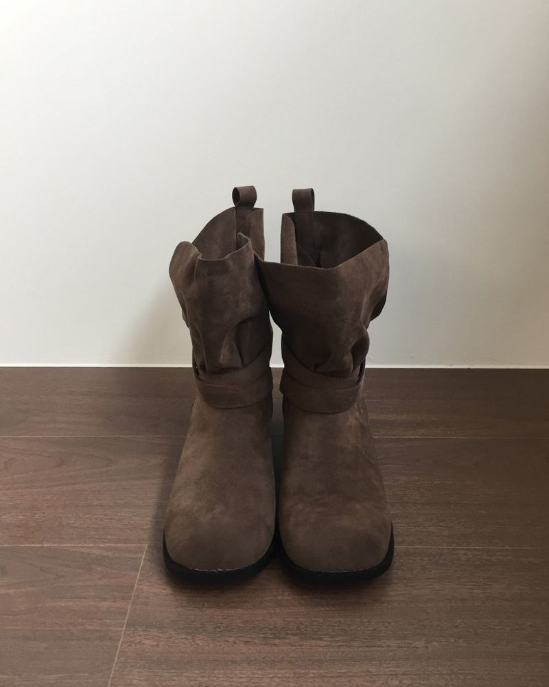 Studded Folding Suede Boots (2color)