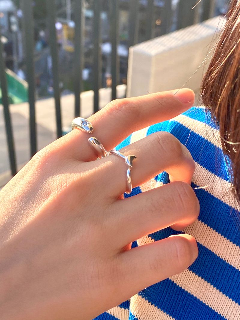 Moon's piece silver Ring