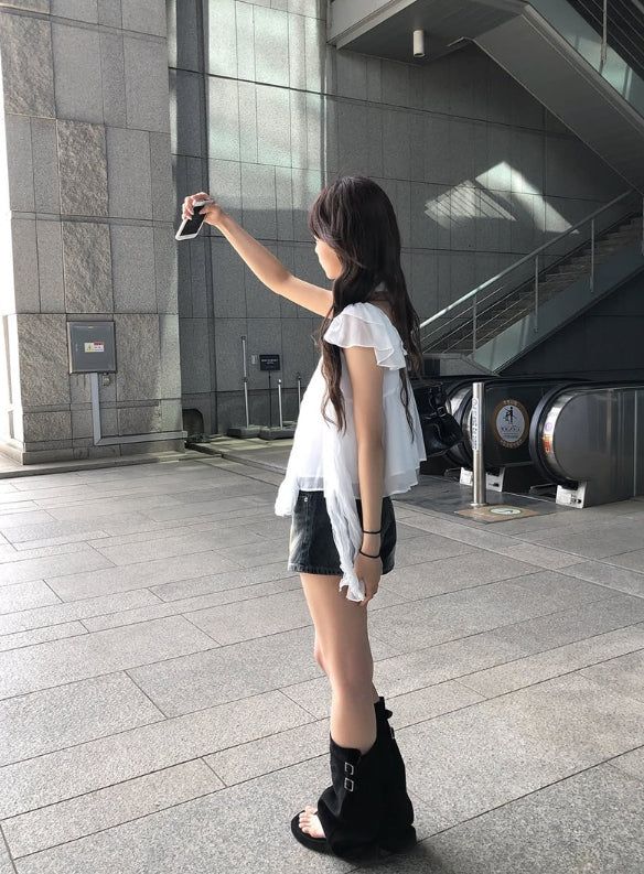 Sean V Shirring Frill Sleeveless Blouse
