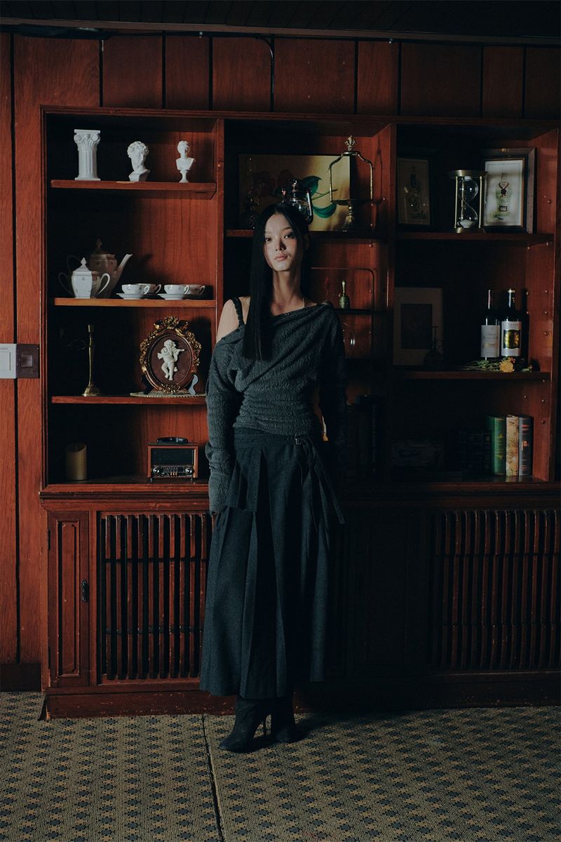 LAYERED PLEATS SKIRT charcoal