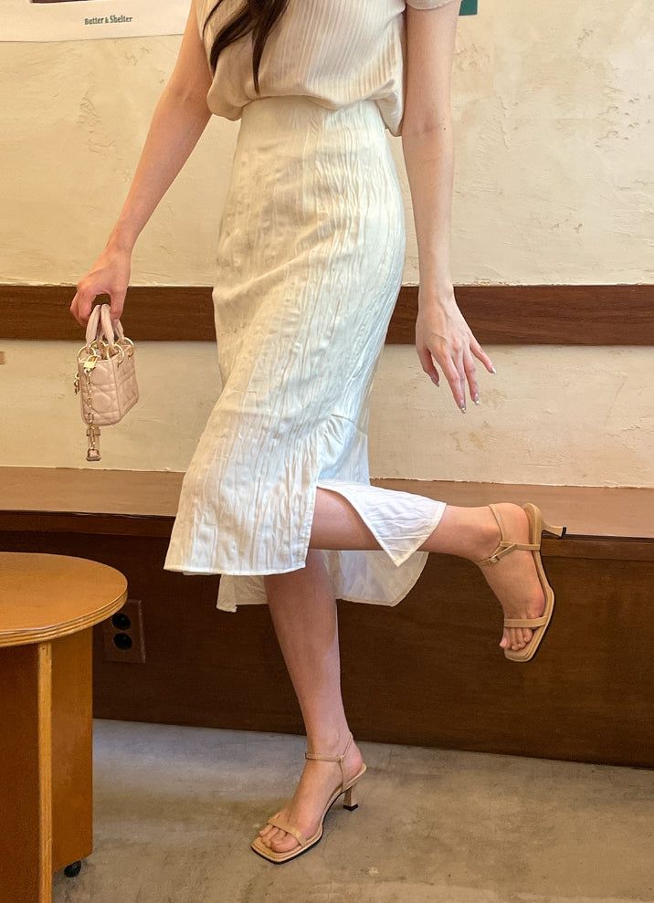 Belloe Half-neck Pleated Short-sleeve T-blouse