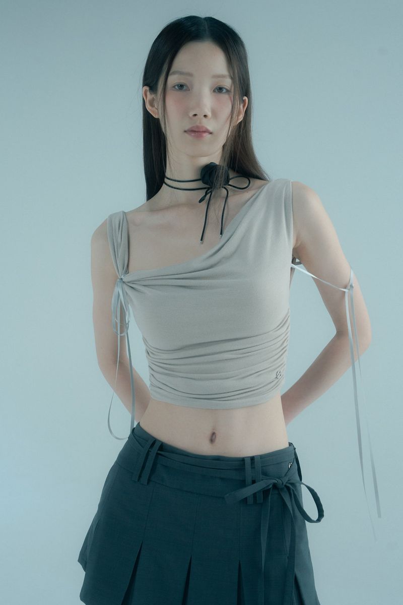 PAIN OR PLEASURE（ペインオアプレジャー）の「DEW COWL TOP beige（Tops）」