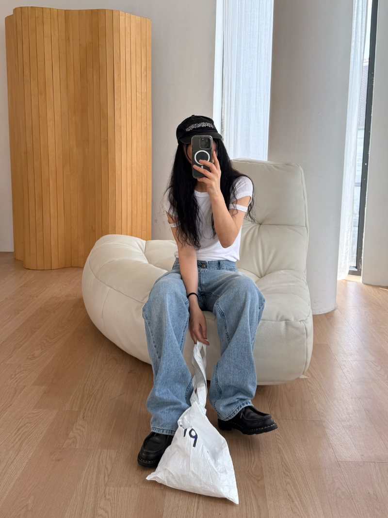 washing regular fit denim pants