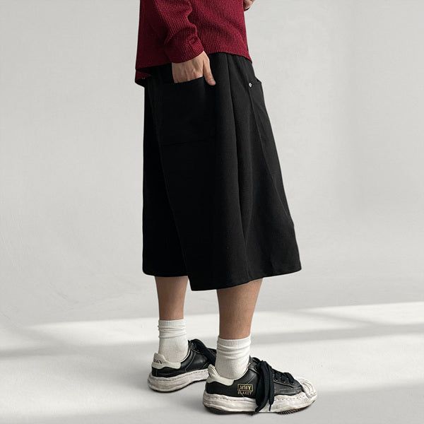 Teeth Rivet Diagonal Cut Cotton Bermuda