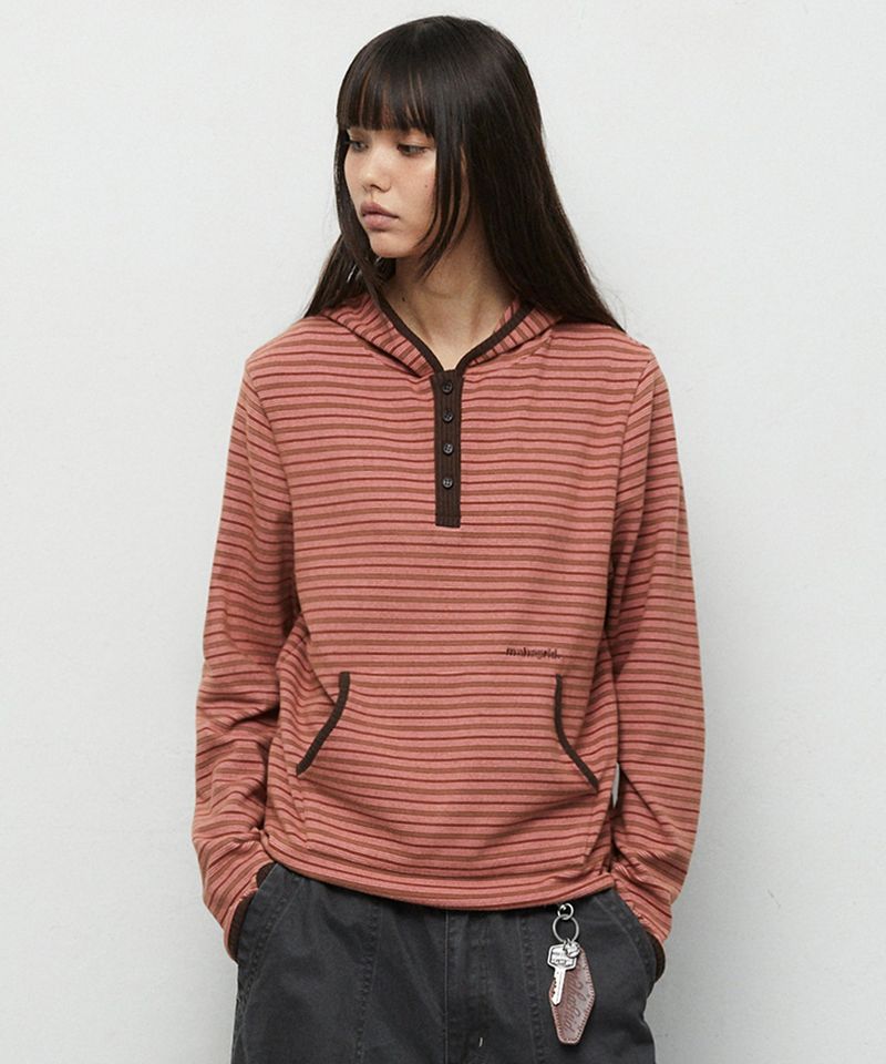 mahagrid（マハグリッド）の「FLEECE HOOD LONG SLEEVE_RED（Tops）」
