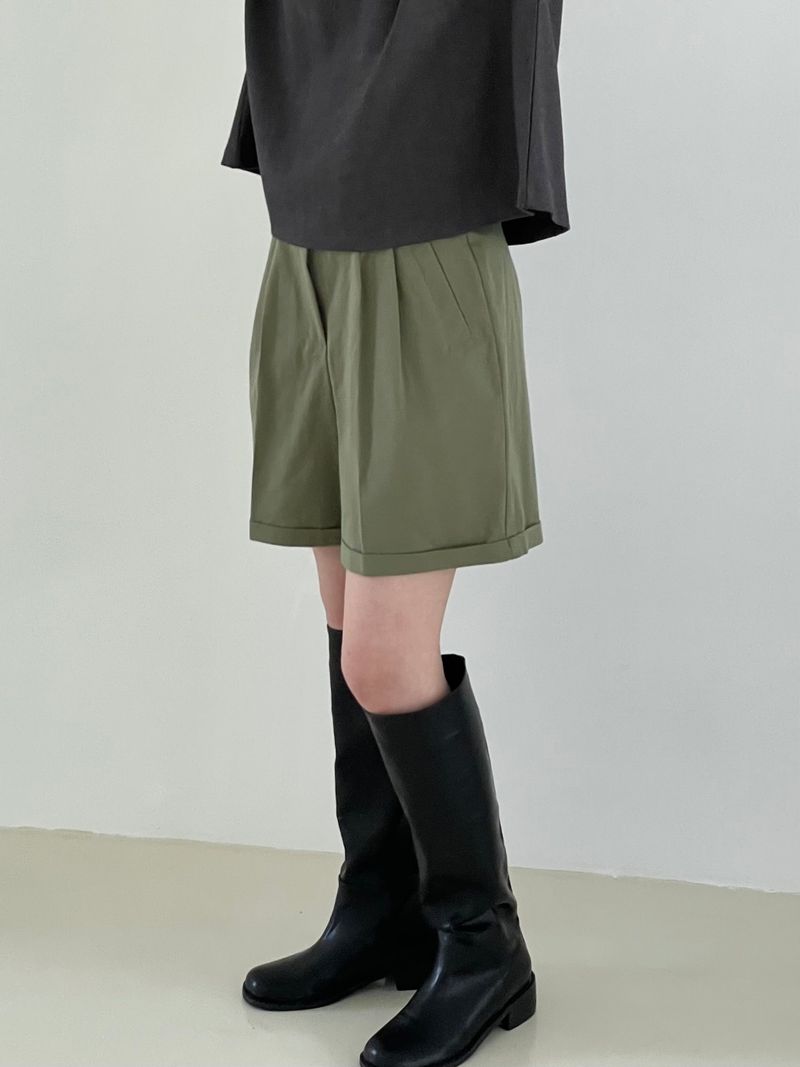Rollup pintuck mini pants