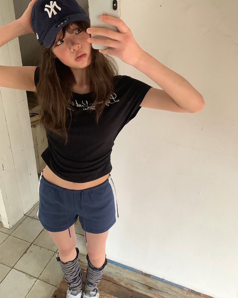[ORIGINAL] Ellen Off-Shoulder T-shirt