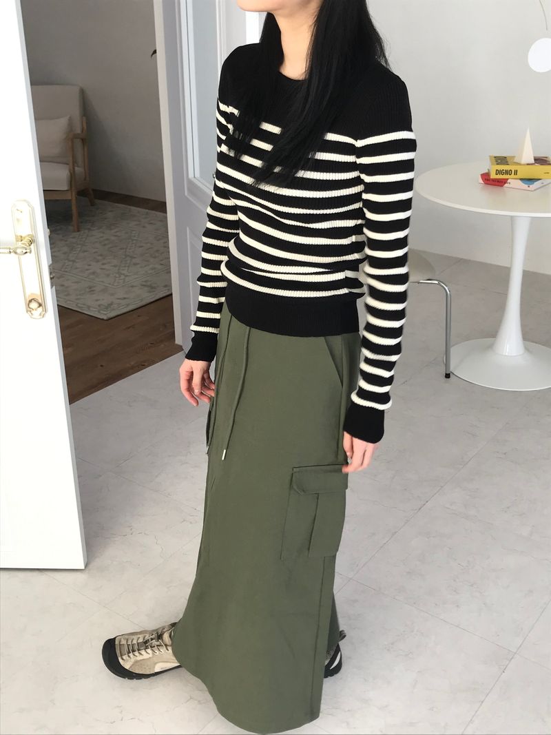 Lush back slit long skirt
