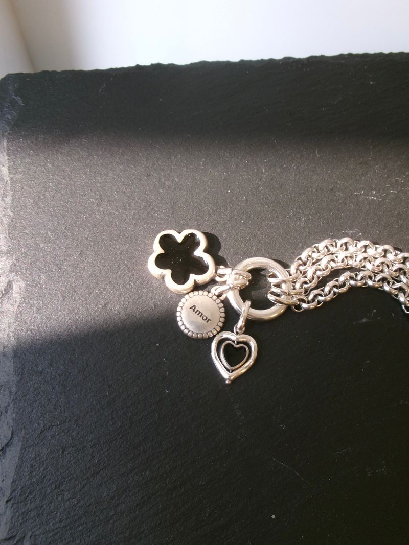 Silver Plated Black Flower and Shell Pearl Bracelet