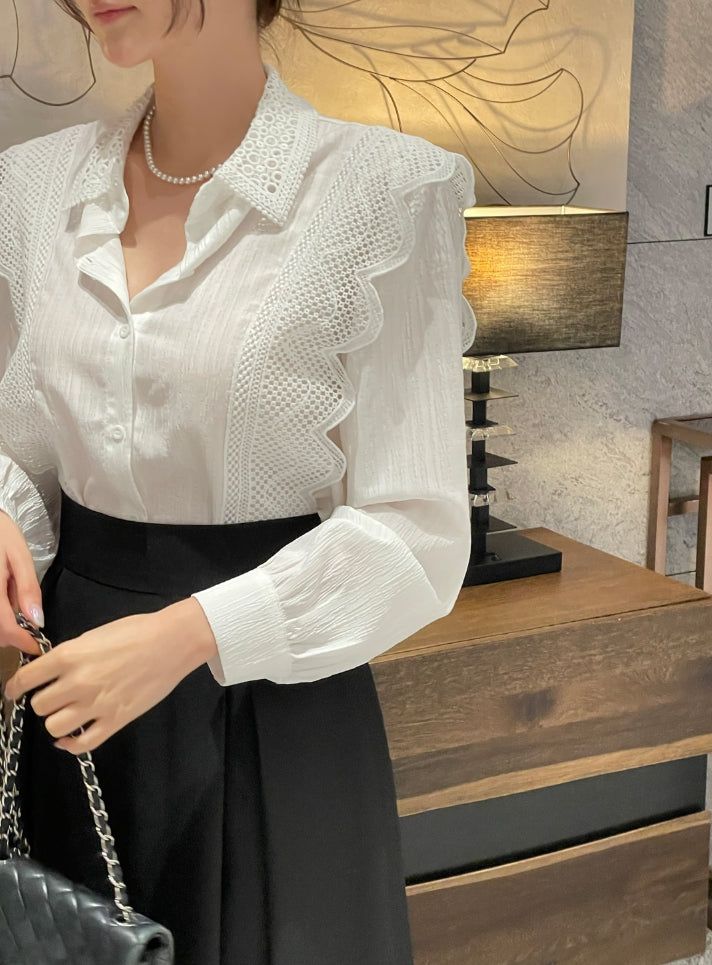 Crea Lace Collar Puff Blouse