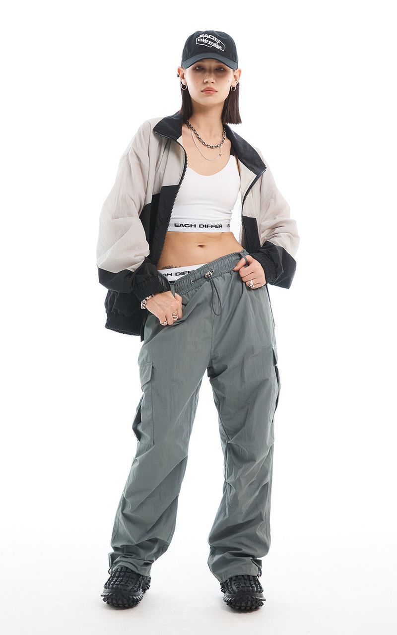 EACH DIFFER(イーチディファー)の「VOLUME CARGO PANTS_DARK GREEN(Pants)」