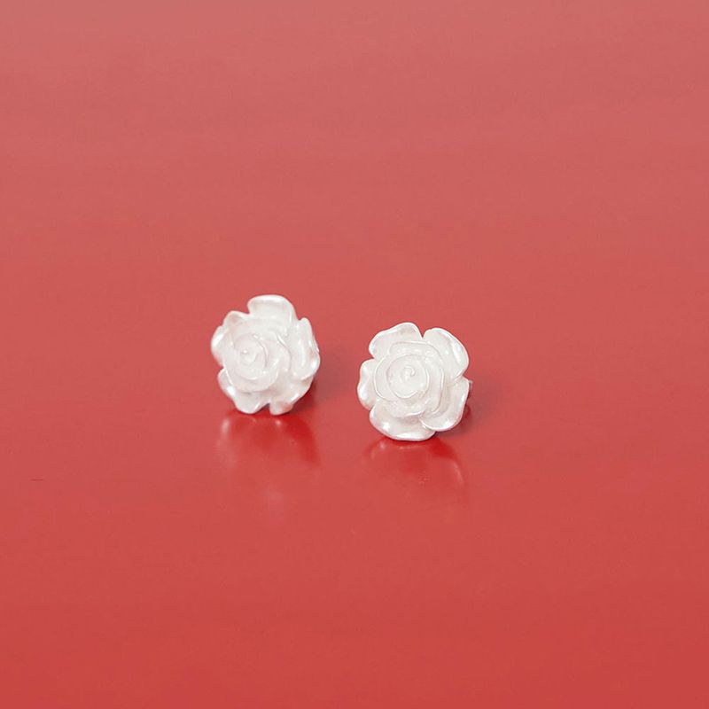 rose formica earring - white