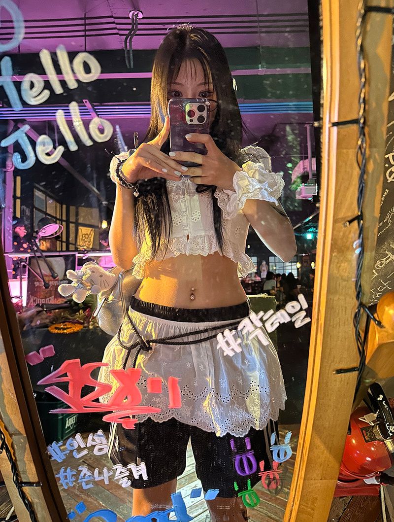 Punching Layered Belt Skirt