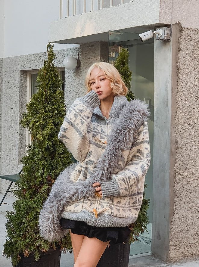 ULAN(ユレン)の「Boucle fur crossbody bag(Bags)」