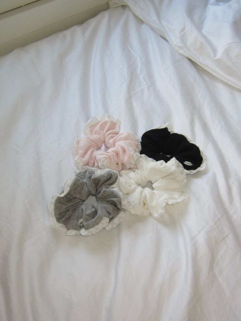 Sweet Dreams Scrunchie (Pink)