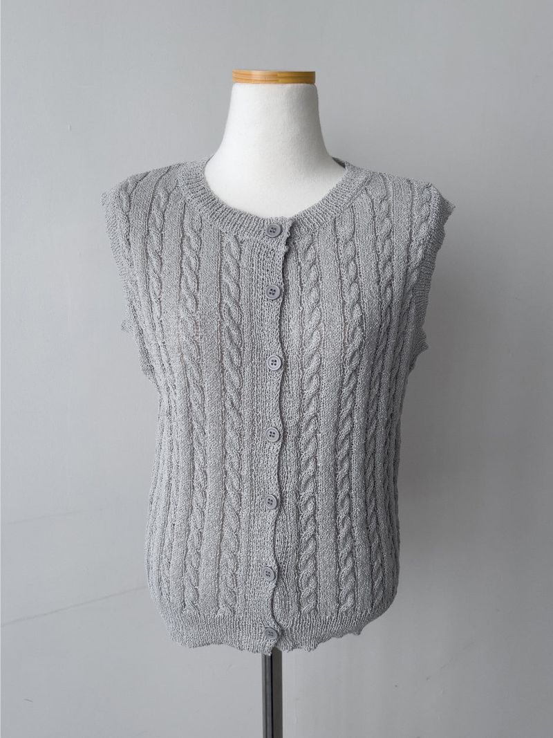 Oreo Cable Knit Vest