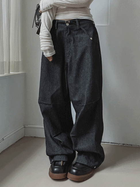 ULAN(ユレン)の「Pay wide pintuck striped denim(Pants)」