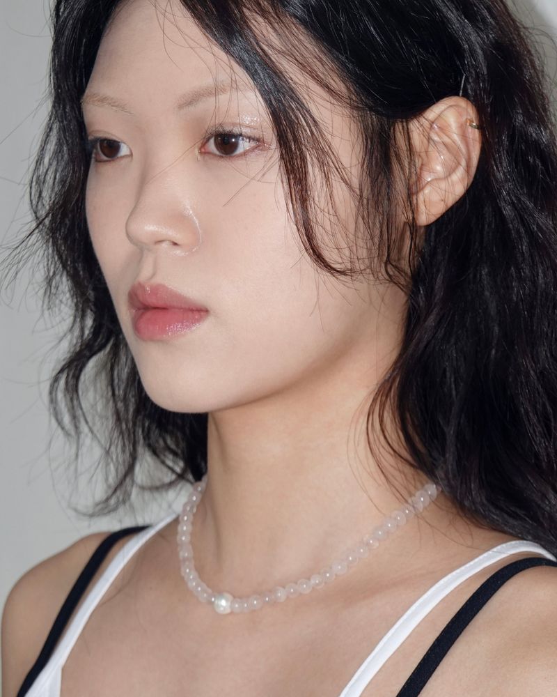 Rose quartz with pearl necklace