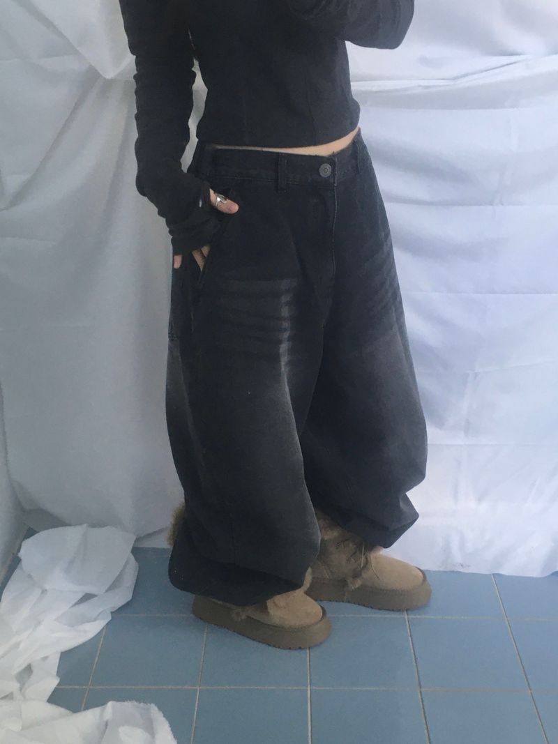 Curved overfit washed denim