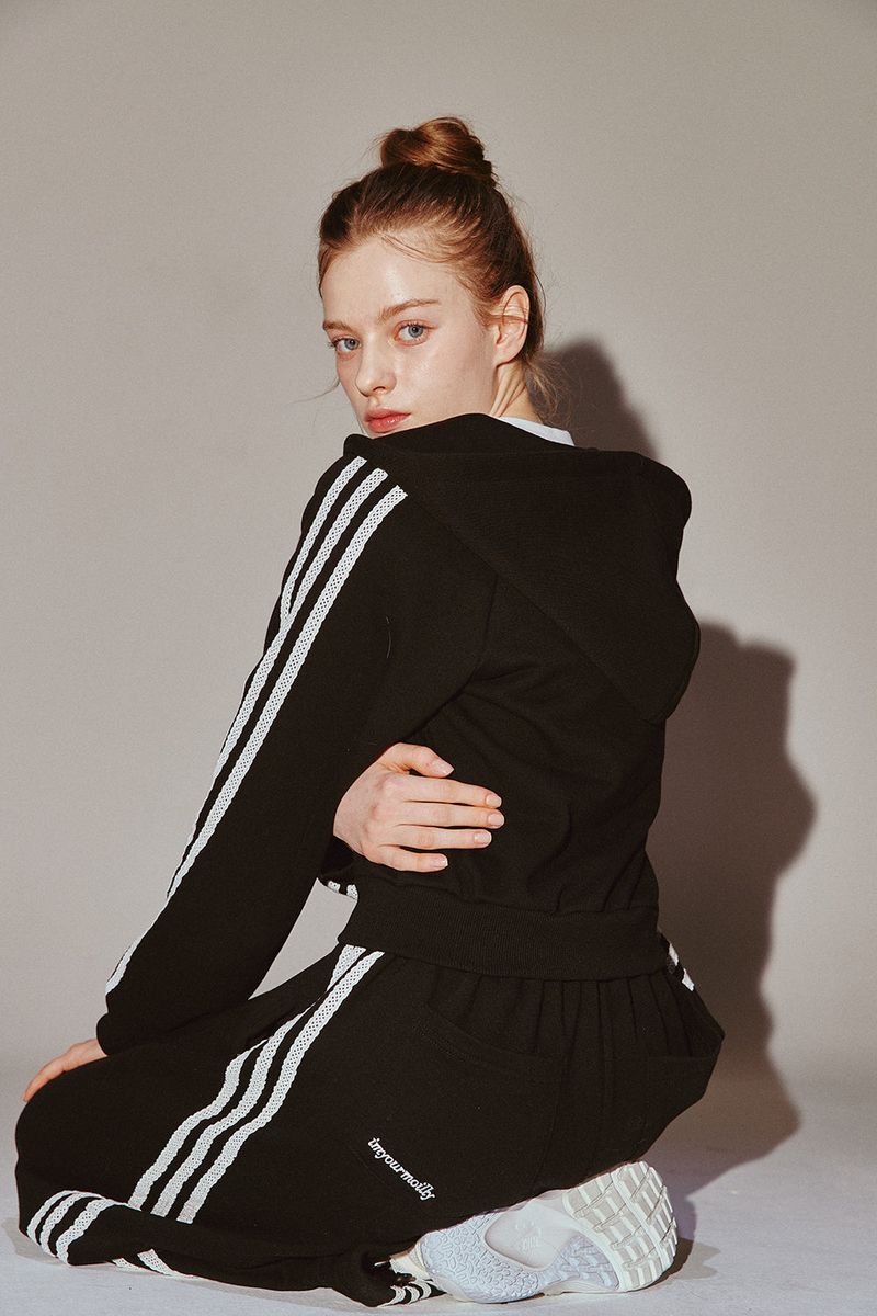 Lace Tape Hood Zip-Up Black