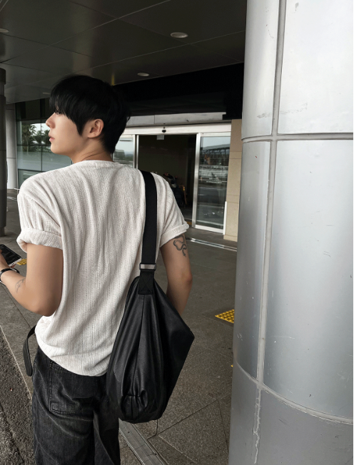 Belloa Round Short Sleeve T-Shirt