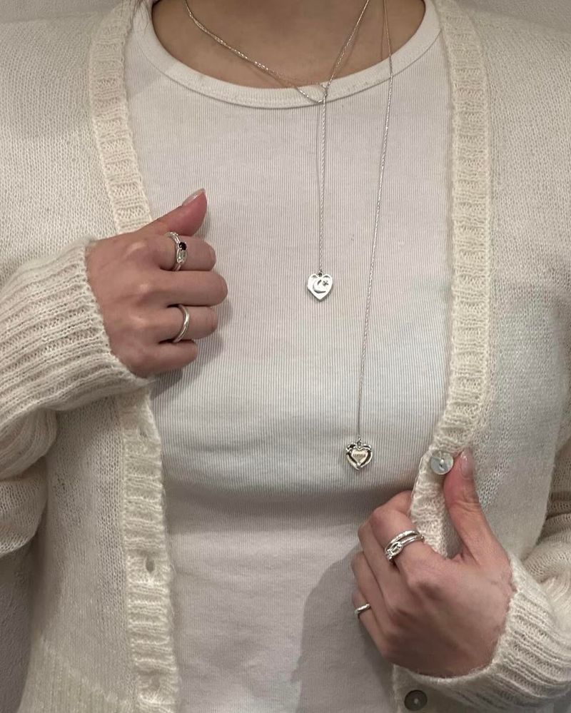cerofar（セロファー）の「STREETCAR RING RED（Accessories）」
