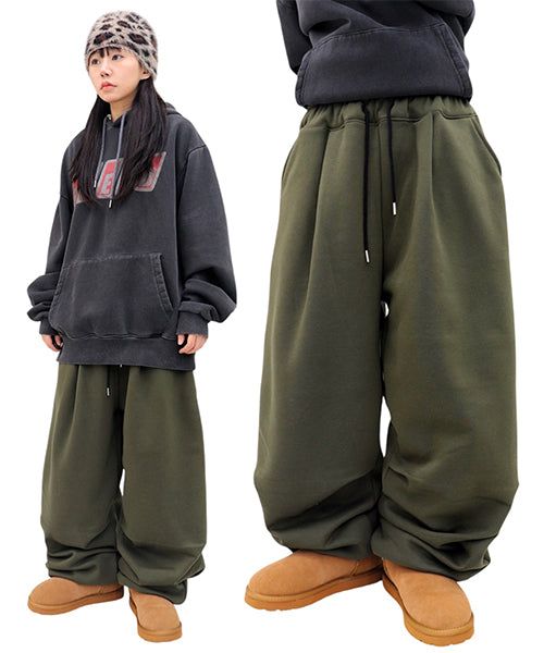 Wide Fleece-Lined Carpenter Pants