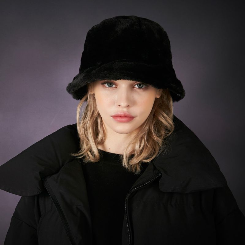 Fur logo point bucket hat BLACK