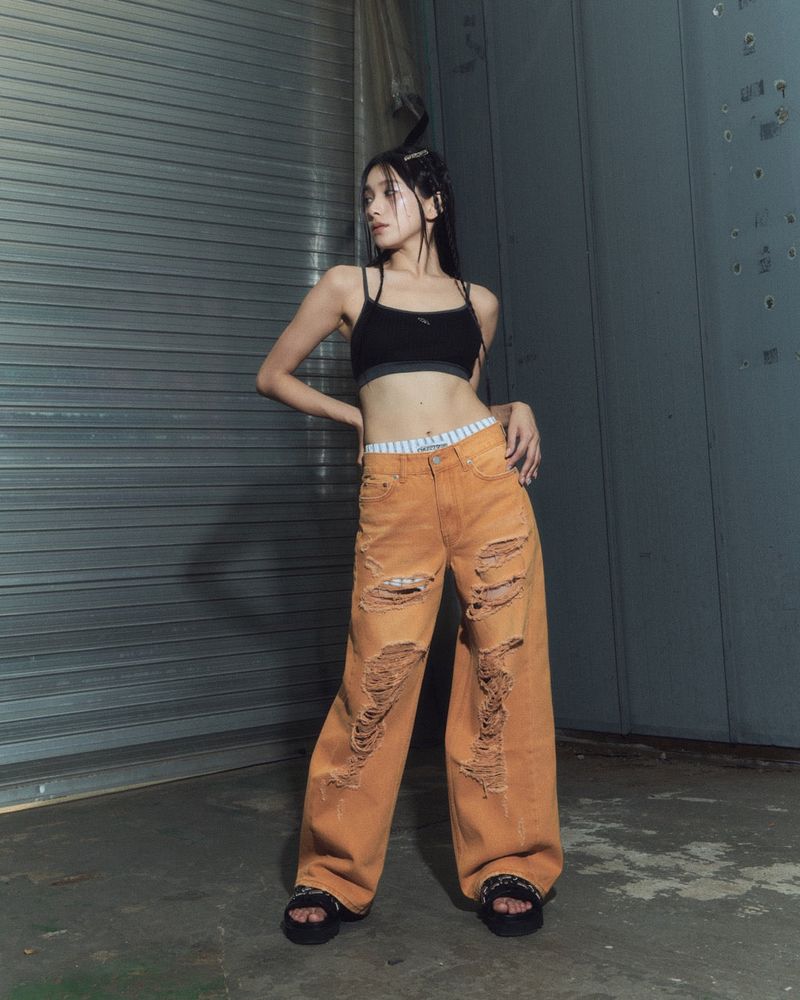 CHERRYQUIRI(チェリーキュリー)の「damage denim pt - orange(Pants)」