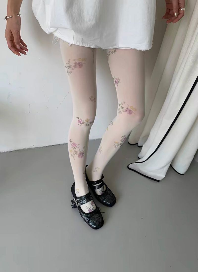 House of haus（ハウス オブ ハウス）の「ホワイトフラワー ストッキング（ファッション小物）」