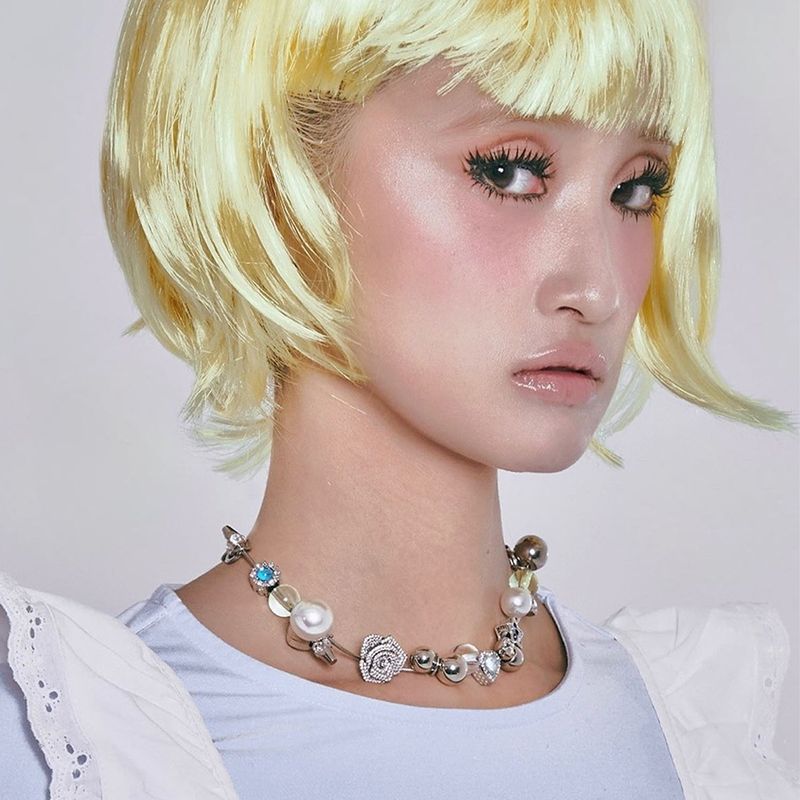 Ball bar necklace