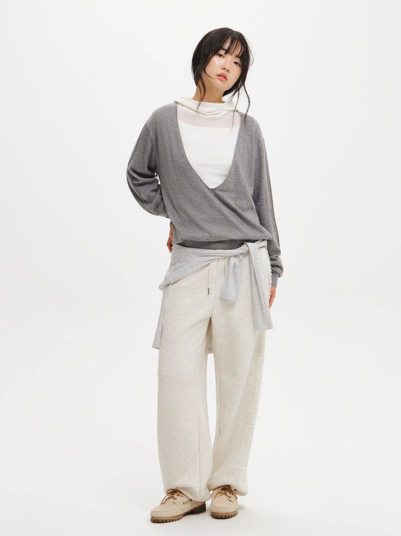 DEEP V-NECK LOOSE FIT KNIT PULLOVER
