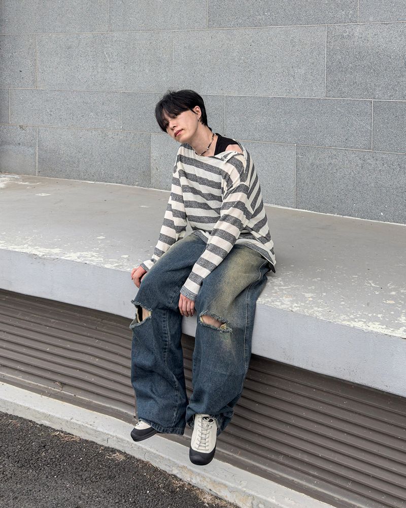Lure shoulder snap stripe knit