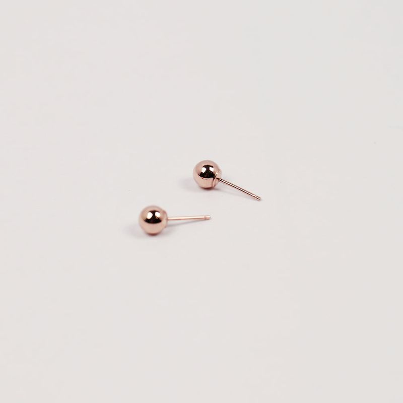 Less is more（レスイズモア）の「14K GOLD BALL 5MM EARRING_2COLOR (14k gold clutch)（Accessories）」