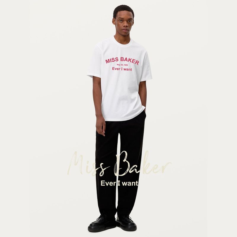 Miss Baker（ミスベイカー）の「アーチロゴチェーンニードルTシャツ ホワイト(MAN)（トップス）」