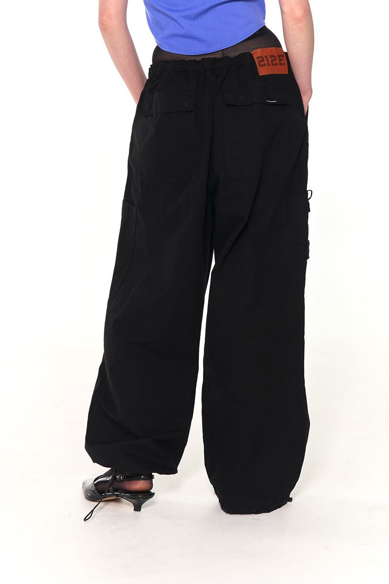 VINTAGE PARACHUTE CARGO PANTS (BLACK)