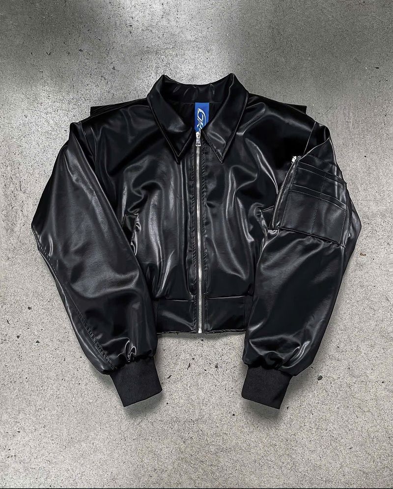 DKILLUMINATE（ディーケーイルミネイト）の「LEATHER WATERSLIDE CROPPED BOMBER（Jackets/Outerwear）」