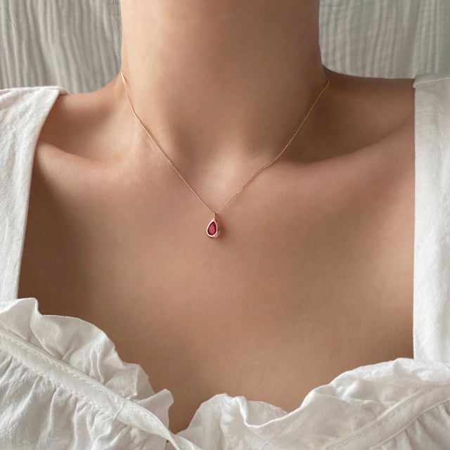 Acer rojo(アセルロジョ)の「rr Silver 925 Rose Gold Natural Ruby Stone Water Drop Daily Necklace(Accessories)」