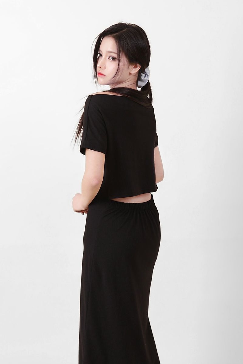 Off-Shoulder Slit Long Onepiece Black